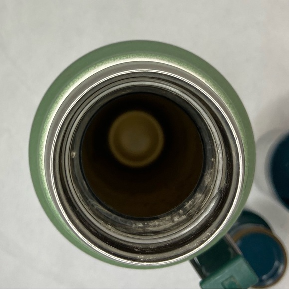 Green Stanley Classic Vacuum Thermos Bottle Insulated 1.1 Qt 1L Stainless Steel - Picture 7 of 9